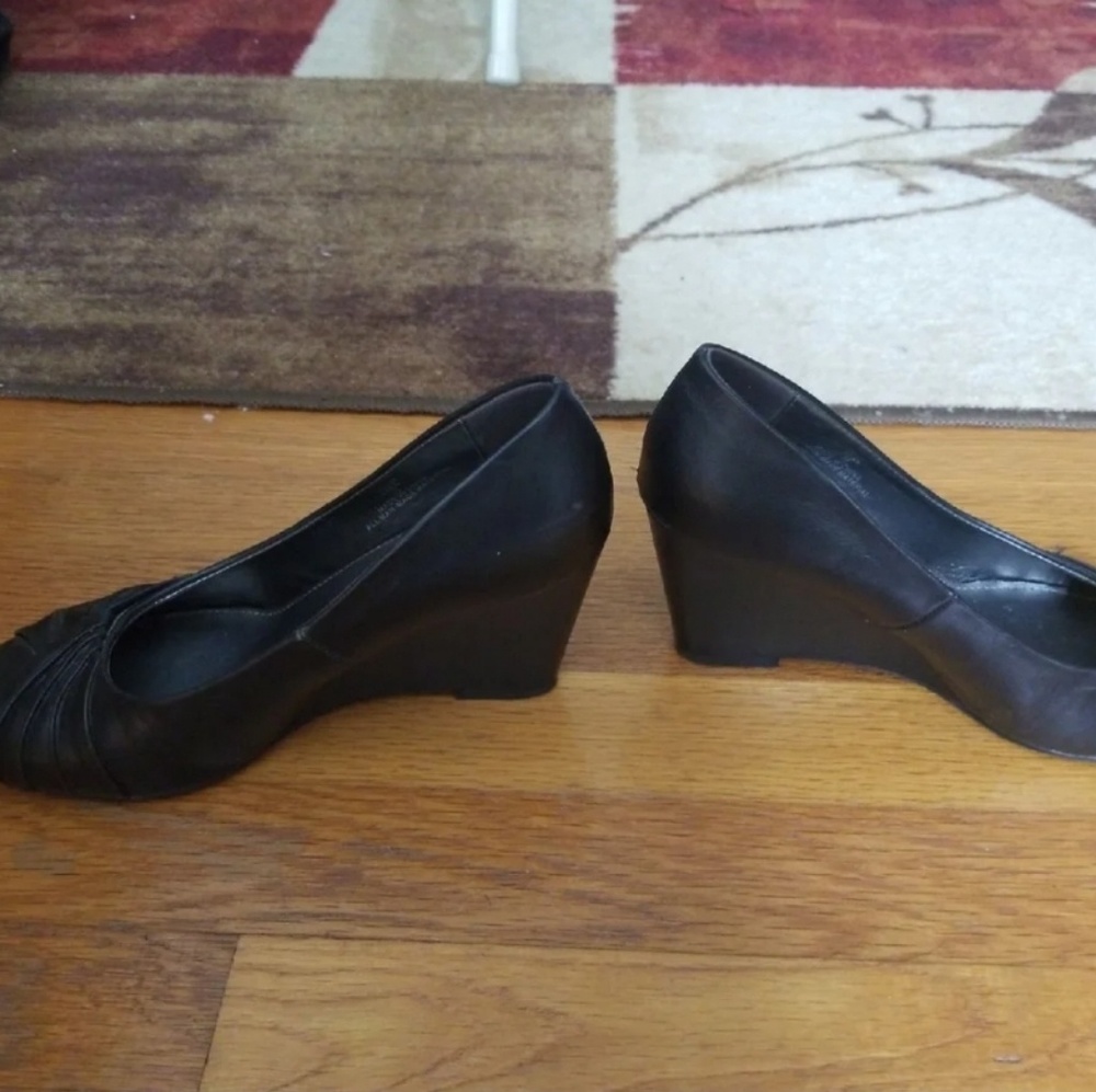 Appeal Black Wedges Platform Heels 7.5 - Picture 2 of 4